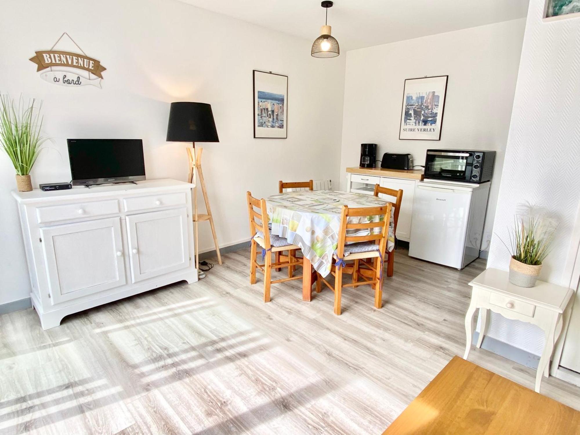 Holiday home Ile D Oleron Charmante Maison Oleronaise & Piscine Chauffee *